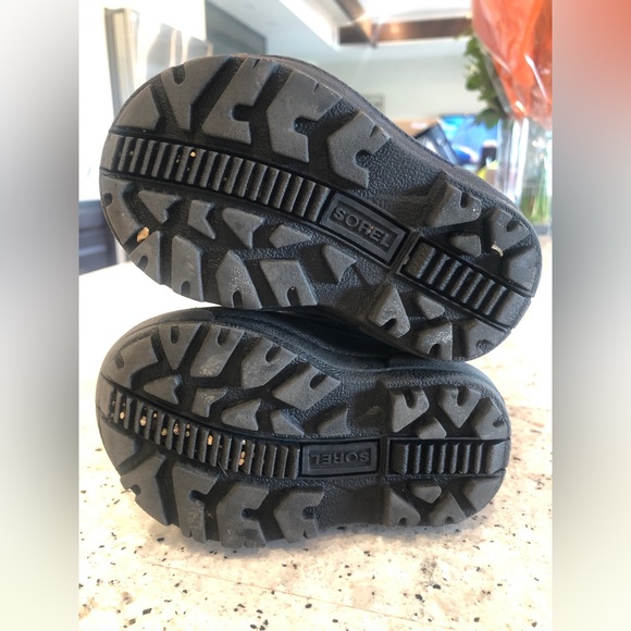 Sorel toddler winter boots - Picture 3 of 4